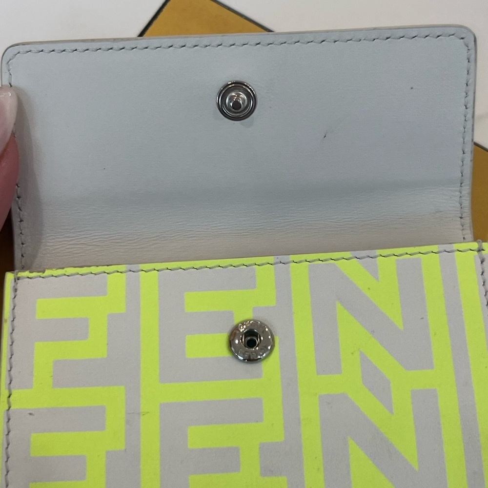 Fendi Neon Yellow and white Marc Jacob’s callab card Wallet - Picture 4 of 6